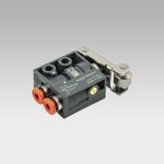 VME-1 roller lever, 3/2 NO, axial Ø 4